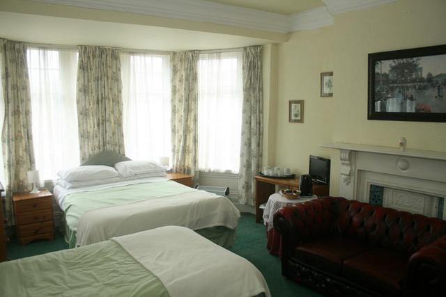 The Knoll Guesthouse Newport  Rom bilde